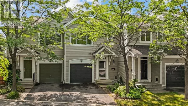 18 MAXTON PRIVATE, Ottawa, ON K1J1J2