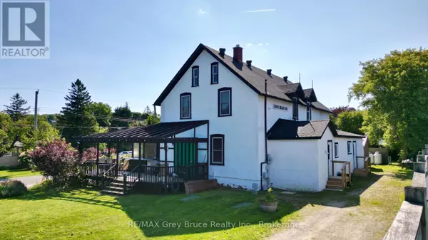 Northern Bruce Peninsula, ON N0H1W0,8 HELEN STREET