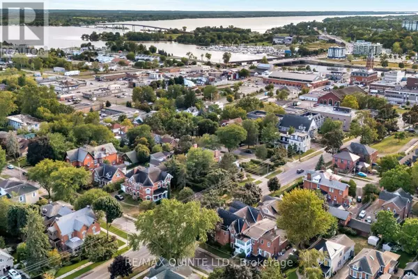 Belleville (belleville Ward), ON K8N1M2,99 Bridge ST East #5