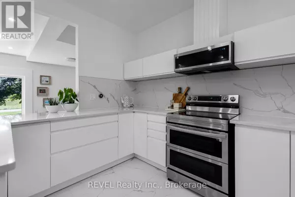 Fort Erie (crescent Park), ON L2A5M4,1546 NIGH ROAD