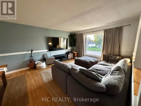 Stirling-rawdon (stirling Ward), ON K0K3E0,3 CREEKSIDE DRIVE