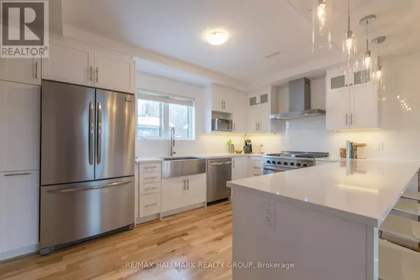 Ottawa, ON K1M1G3,59 DOUGLAS AVENUE