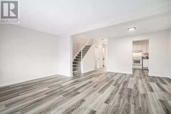 Ottawa, ON K2L3C9,43 CLARKSON CRESCENT