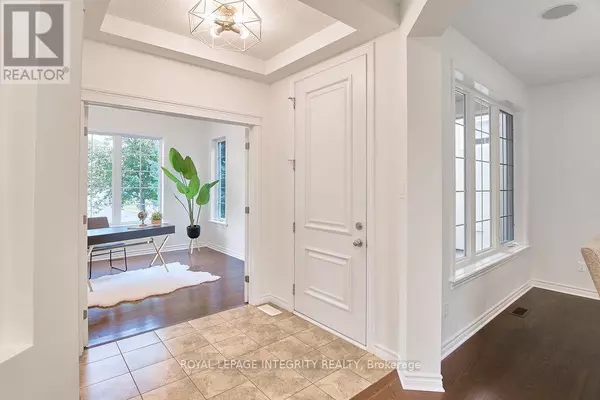 Ottawa, ON K2T0E9,904 NETTLESHIP COURT