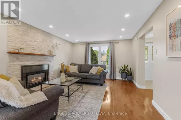 Ottawa, ON K2H7J6,97 QUEENSLINE DRIVE