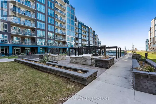 Grimsby (grimsby Beach), ON L3M0J1,16 Concord PL #416