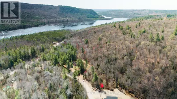 Mattawan, ON P0H1V0,34 LAURENTIAN CRESCENT