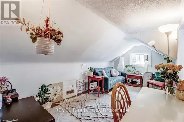 5 LINWOOD ST #Upper, St. Catharines (downtown), ON L2R1H2