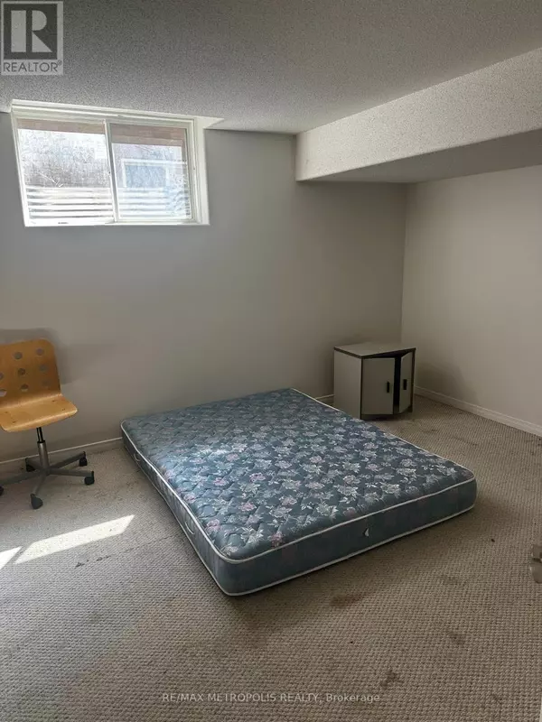 Selwyn, ON K9L0G4,73 Summer LN #Bsmt Room1