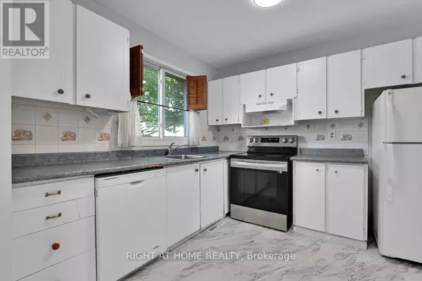 Ottawa, ON K1J8V3,1441 PEREZ CRESCENT