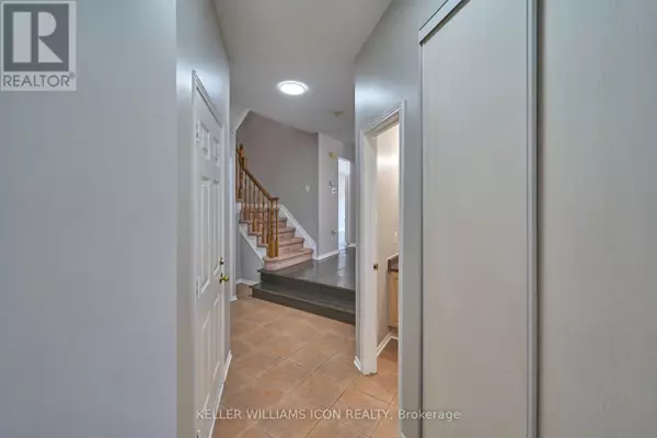 Ottawa, ON K2T1E1,71 HEMLO CRESCENT