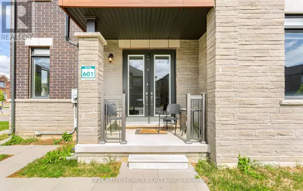 Hamilton (waterdown), ON L8B2A1,77 POND VIEW GATE