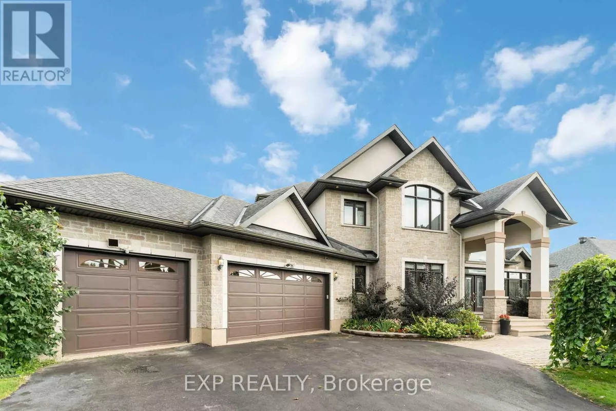 Ottawa, ON K4P1P1,6984 LAKES PARK DRIVE