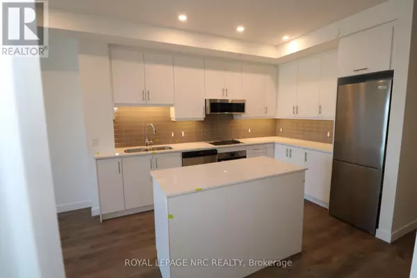 461 Green RD #311, Hamilton (stoney Creek), ON L8E5B4