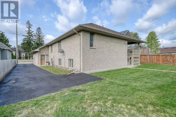 Tillsonburg, ON N4G3S3,356 BROADWAY STREET