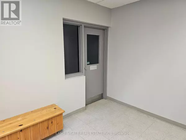 Kawartha Lakes (fenelon Falls), ON K0M1N0,205 FRANCIS STREET E