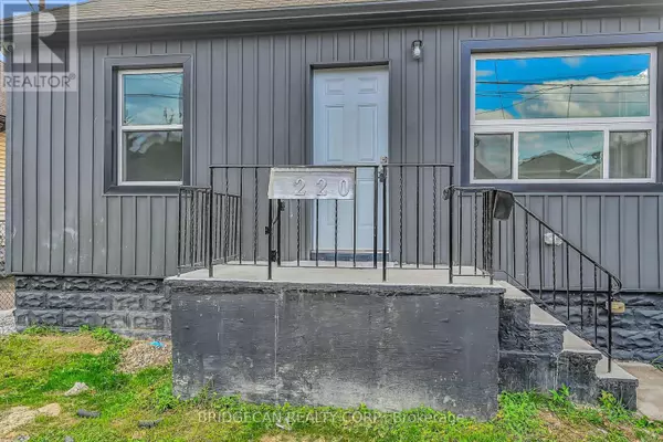 Hamilton (crown Point), ON L8H3J7,220 GRENFFEL STREET