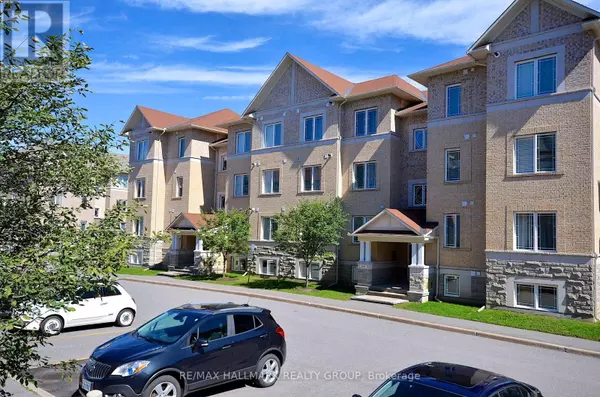 304 Paseo Private #7, Ottawa, ON K2G4N7
