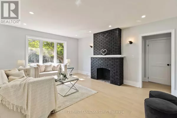 London South (south F), ON N6C1V8,122 WINDSOR CRESCENT