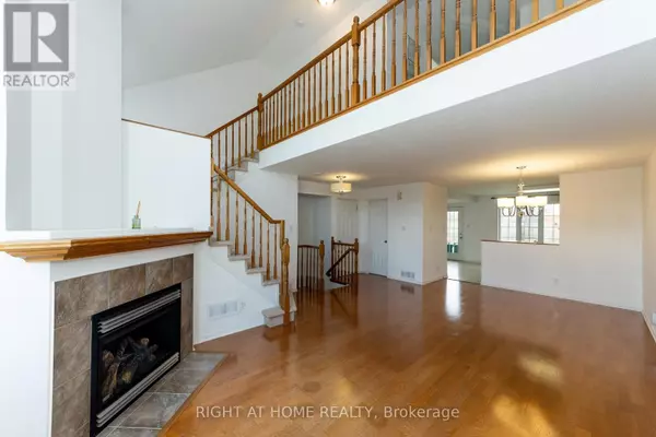 Ottawa, ON K2K3N6,70 Edenvale DR #171