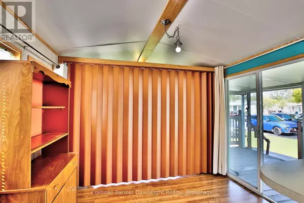 Bluewater (bayfield), ON N0M1G0,30 STARBOARD - 77719 BLUEWATER HIGHWAY