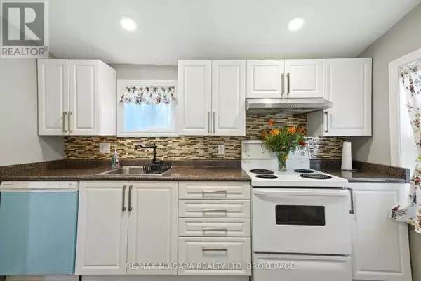 St. Catharines (downtown), ON L2R5A2,4 WOODLAND AVENUE