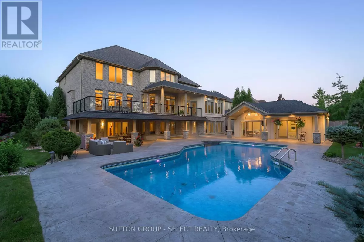 London North (north R), ON N6G5M7,2142 VALLEYRUN BOULEVARD