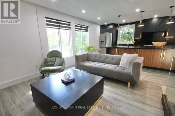 London South (south M), ON N6J2C9,890 VISCOUNT ROAD