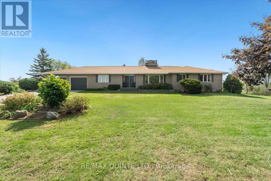 737 COUNTY ROAD 18 ROAD, Prince Edward County (athol Ward), ON K0K1P0