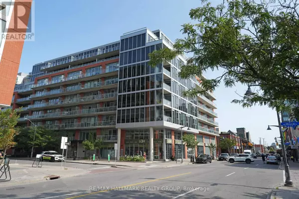 PENTHOUSE 804 - 360 MCLEOD STREET, Ottawa, ON K2P1A9