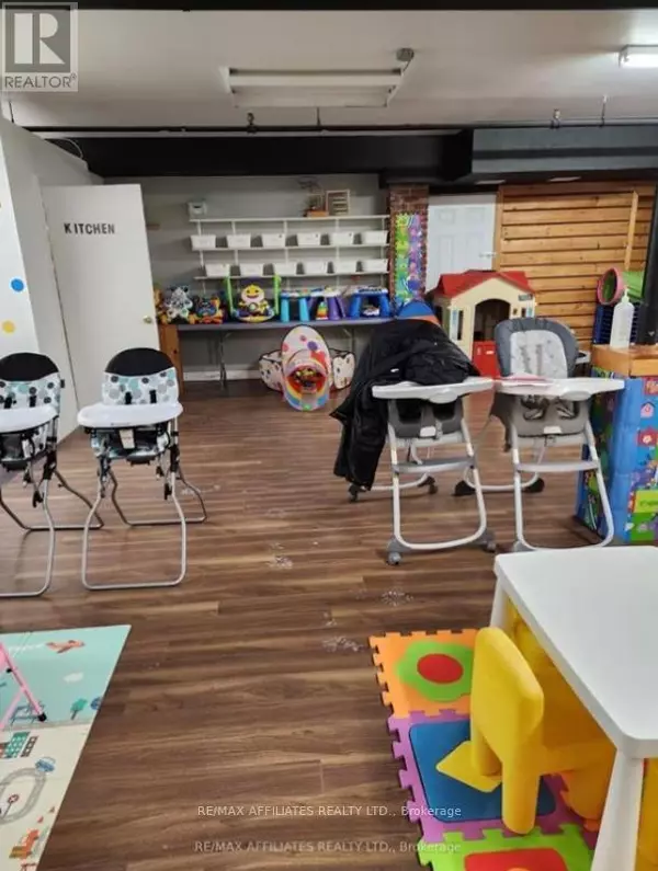 Ottawa, ON K1L6E8,23 MONTREAL ROAD