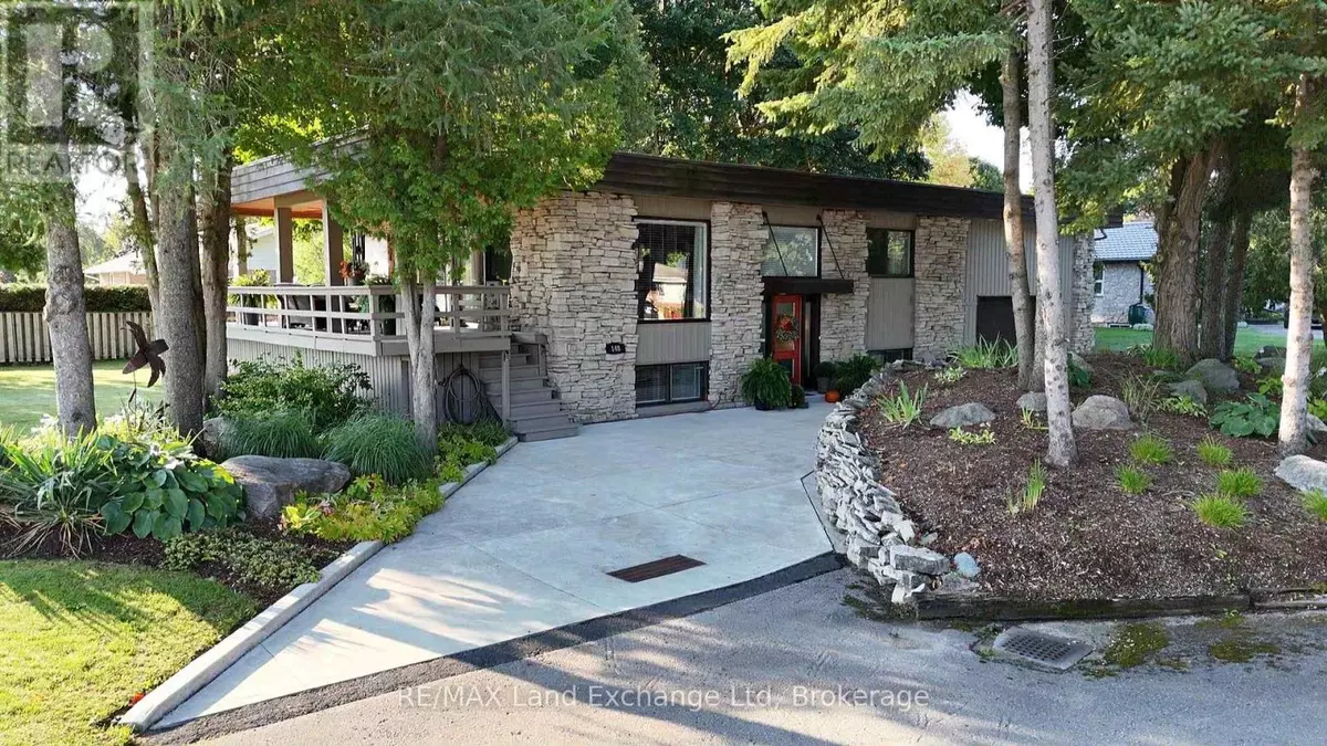 North Huron (wingham), ON N0G2W0,148 PARK DRIVE