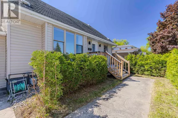 Ottawa, ON K2G2R8,92 MEADOWLANDS DRIVE W