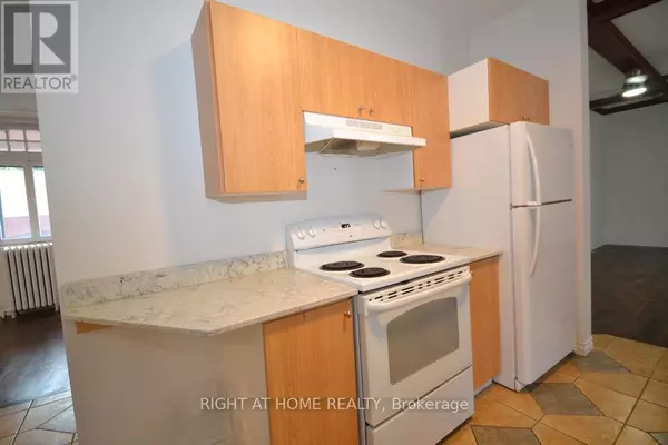 Ottawa, ON K1N8E6,17 Marlborough AVE #101