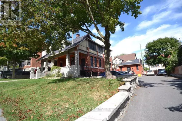 17 Marlborough AVE #101, Ottawa, ON K1N8E6