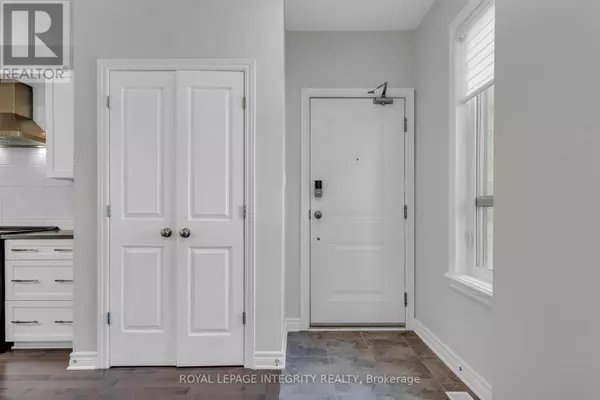 Ottawa, ON K1W0L7,35 CARABINER PRIVATE