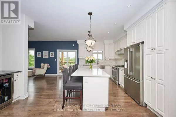 Niagara Falls (forestview), ON L2H0M2,5703 OSPREY AVENUE