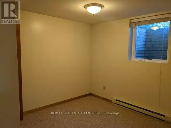 Guelph (kortright West), ON N1G4K9,55 Youngman DR #Unit B