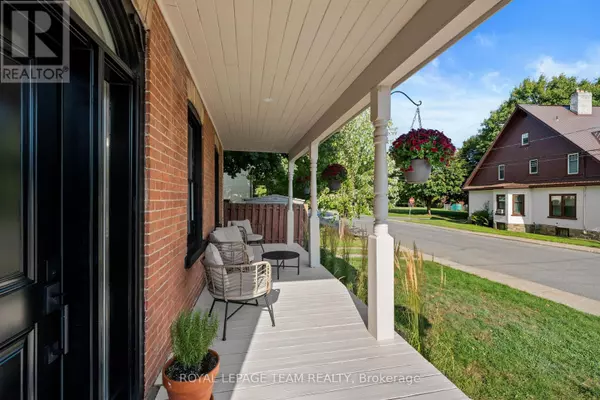 Prescott, ON K0E1T0,414 JAMES STREET W