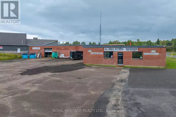 Huntsville (stephenson), ON P1H1Y3,45 CAIRNS CRESCENT