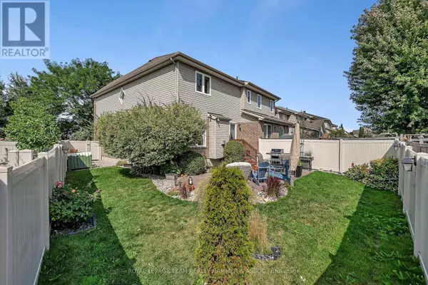 Ottawa, ON K1V2H5,236 BOOKTON PLACE