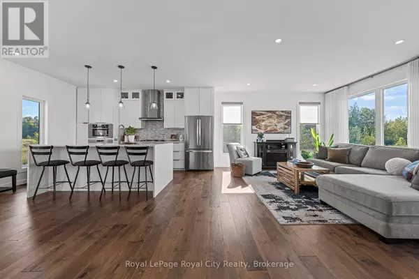 Meaford, ON N0H1B0,103 UGOVSEK CRESCENT