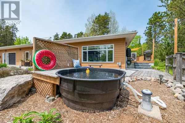 Madawaska Valley, ON K0J1B0,188 PAUGH LAKE ROAD