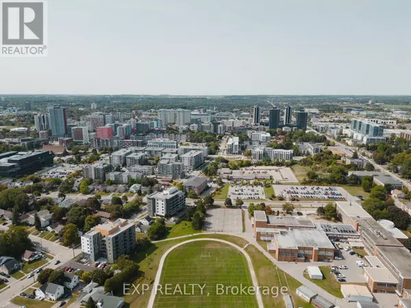 Waterloo, ON N2L3H2,62 Balsam ST #H302