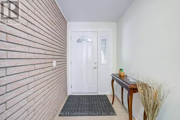 Hamilton (dundas), ON L9H4P3,19 SHELDON STREET