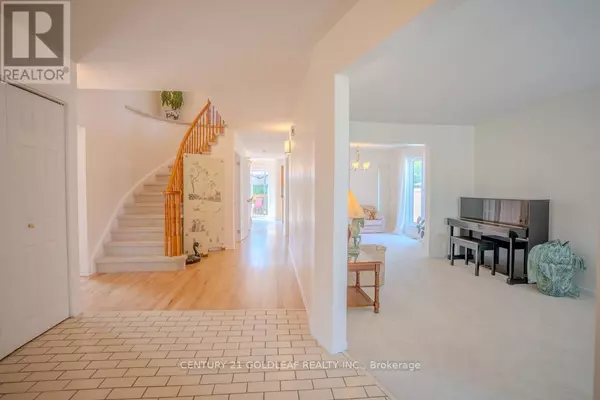 Ottawa, ON K4A1R1,612 CHENIER WAY