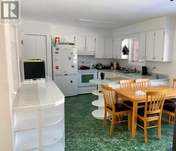 Kawartha Lakes (woodville), ON K0M2T0,220 KING STREET