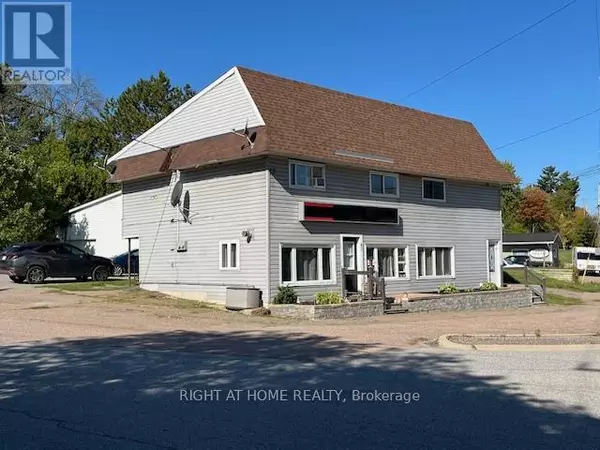 45 PEMBROKE STREET, Whitewater Region, ON K0J1K0