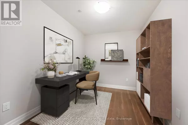 Guelph (downtown), ON N1H0A9,160 Macdonell ST #1408