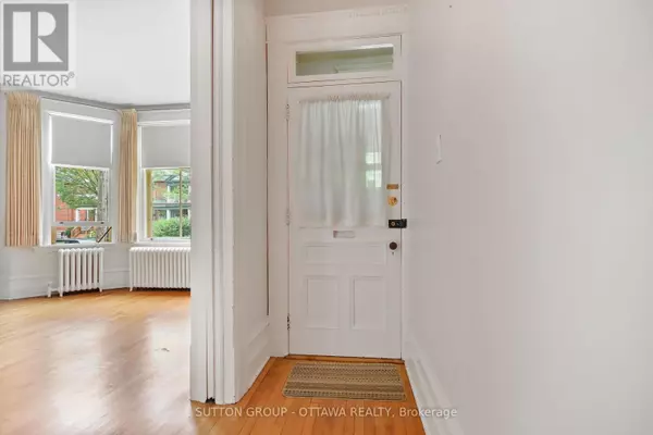 Ottawa, ON K1S2L4,124 FOURTH AVENUE